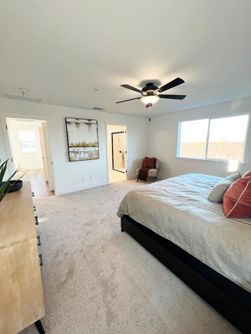 Detail Gallery Image 18 of 24 For 1183 Scout Peak Way #14-8,  Hollister,  CA 95023 - 3 Beds | 2/1 Baths