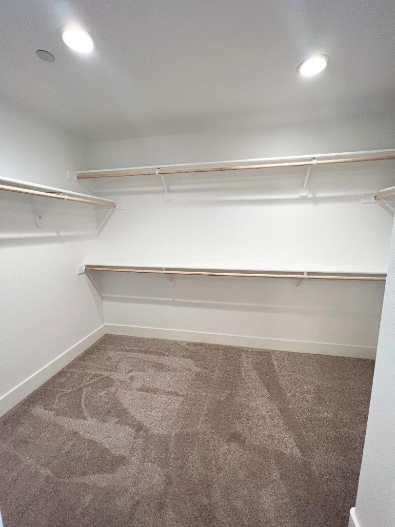 Detail Gallery Image 20 of 24 For 1183 Scout Peak Way #14-8,  Hollister,  CA 95023 - 3 Beds | 2/1 Baths