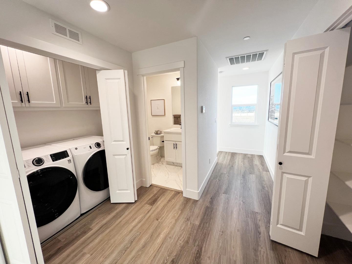 Detail Gallery Image 23 of 24 For 1183 Scout Peak Way #14-8,  Hollister,  CA 95023 - 3 Beds | 2/1 Baths