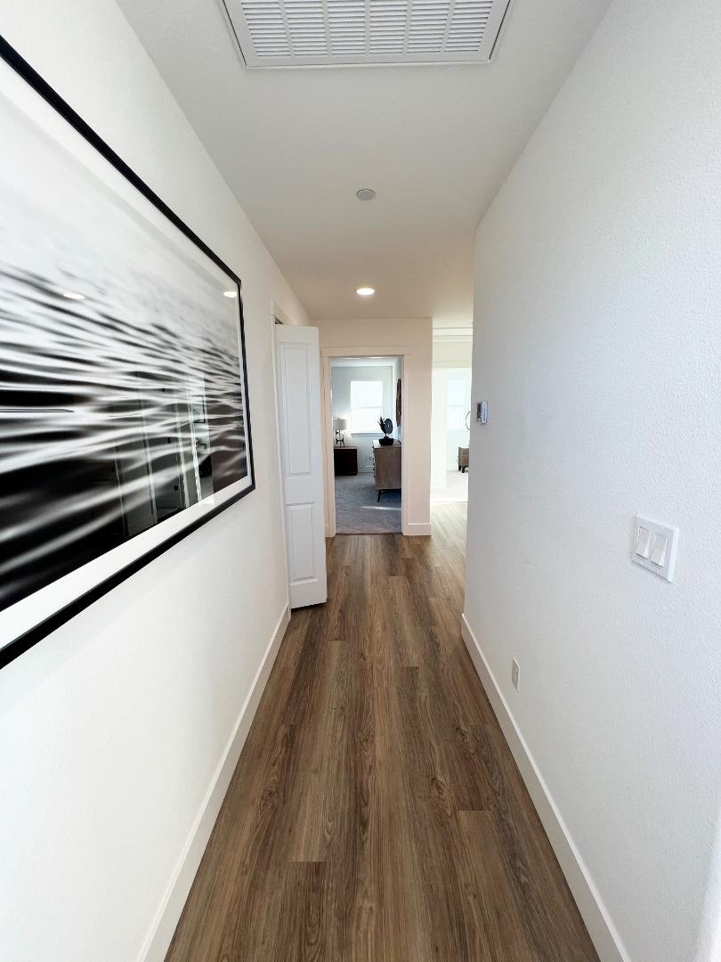 Detail Gallery Image 24 of 24 For 1183 Scout Peak Way #14-8,  Hollister,  CA 95023 - 3 Beds | 2/1 Baths
