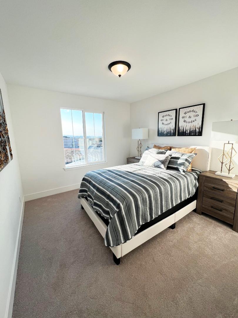 Detail Gallery Image 5 of 24 For 1183 Scout Peak Way #14-8,  Hollister,  CA 95023 - 3 Beds | 2/1 Baths