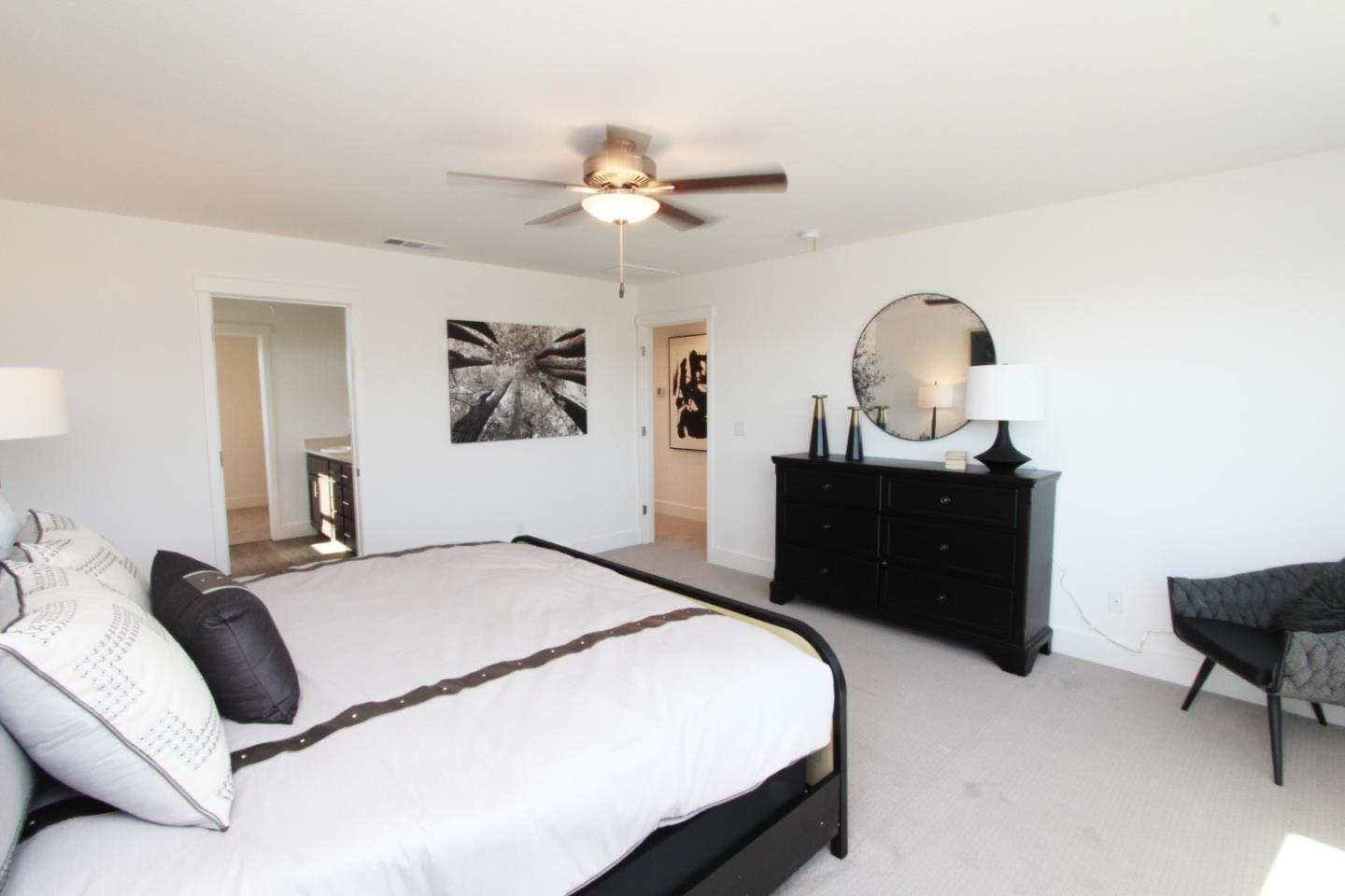 Detail Gallery Image 18 of 24 For 1173 Scout Peak Way #14-9,  Hollister,  CA 95023 - 4 Beds | 2/1 Baths