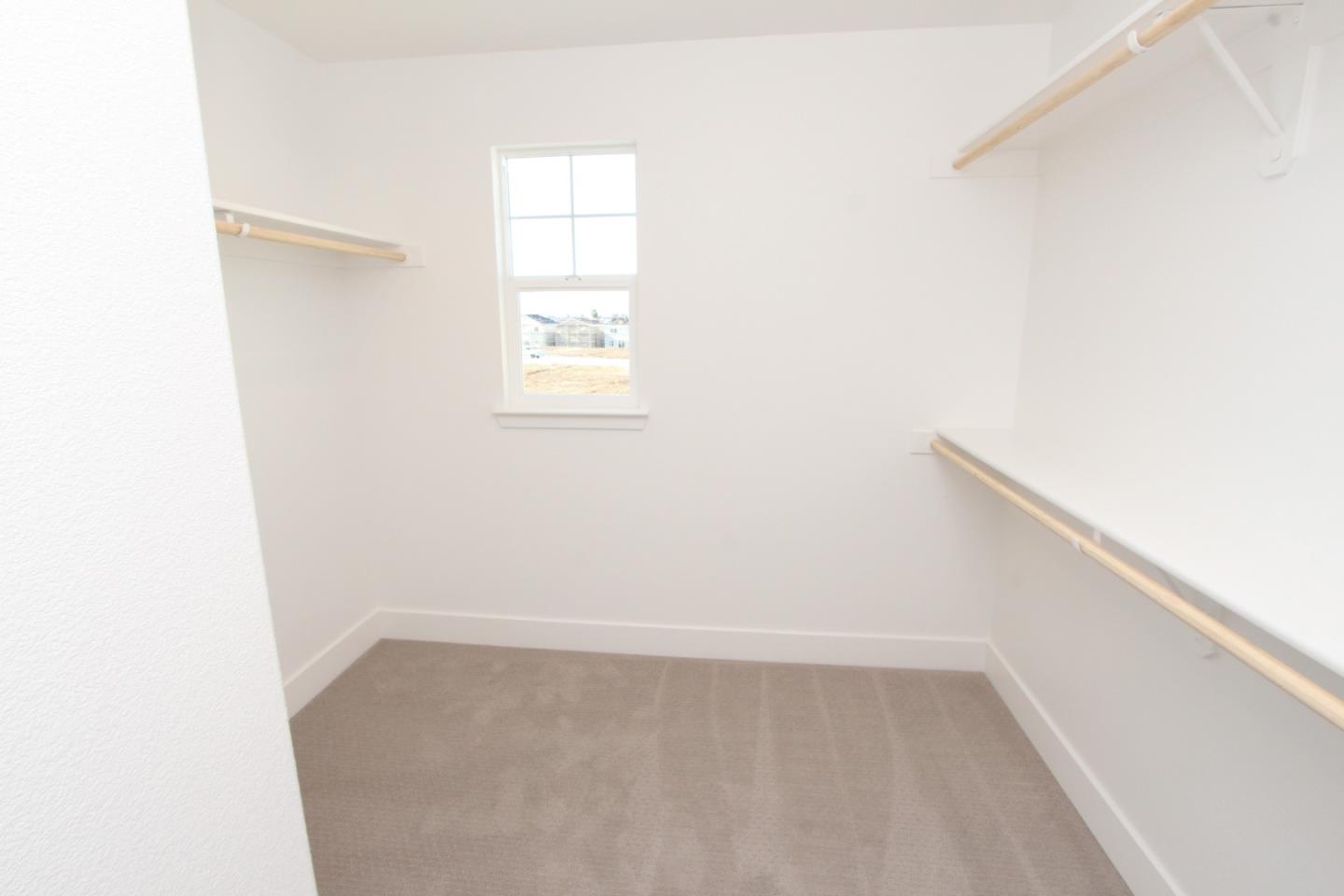 Detail Gallery Image 20 of 24 For 1173 Scout Peak Way #14-9,  Hollister,  CA 95023 - 4 Beds | 2/1 Baths