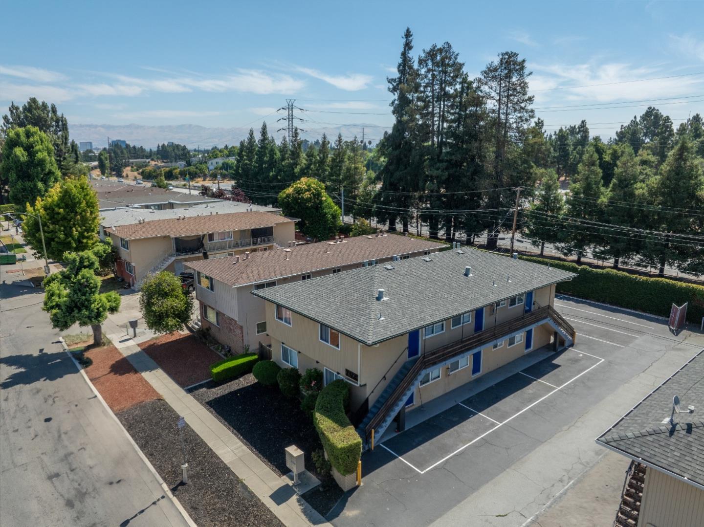 Detail Gallery Image 2 of 8 For 794 Deland Ave, San Jose,  CA 95128 - – Beds | – Baths