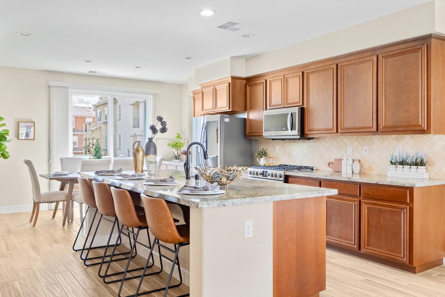 Detail Gallery Image 13 of 54 For 38933 Snapdragon Pl, Newark,  CA 94560 - 4 Beds | 3/1 Baths