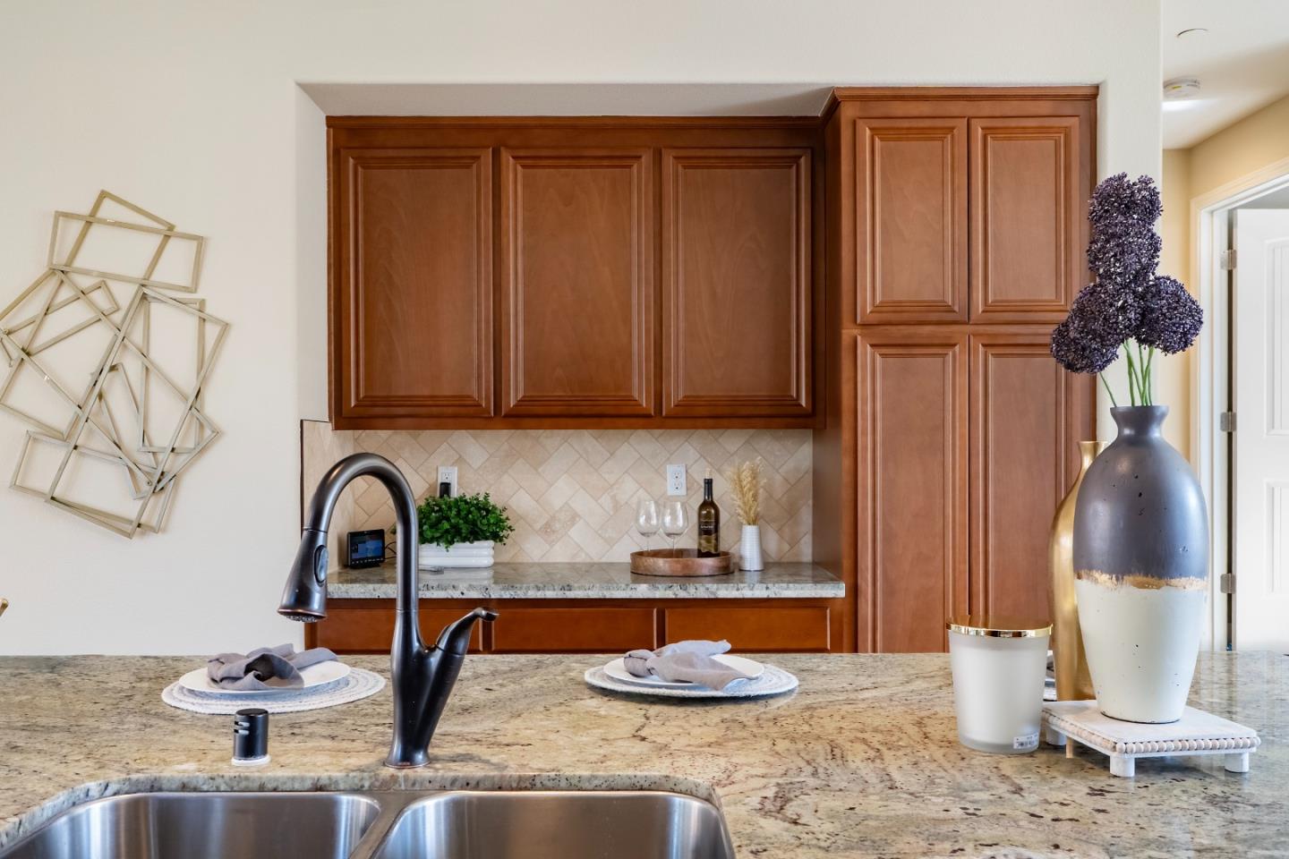 Detail Gallery Image 14 of 54 For 38933 Snapdragon Pl, Newark,  CA 94560 - 4 Beds | 3/1 Baths