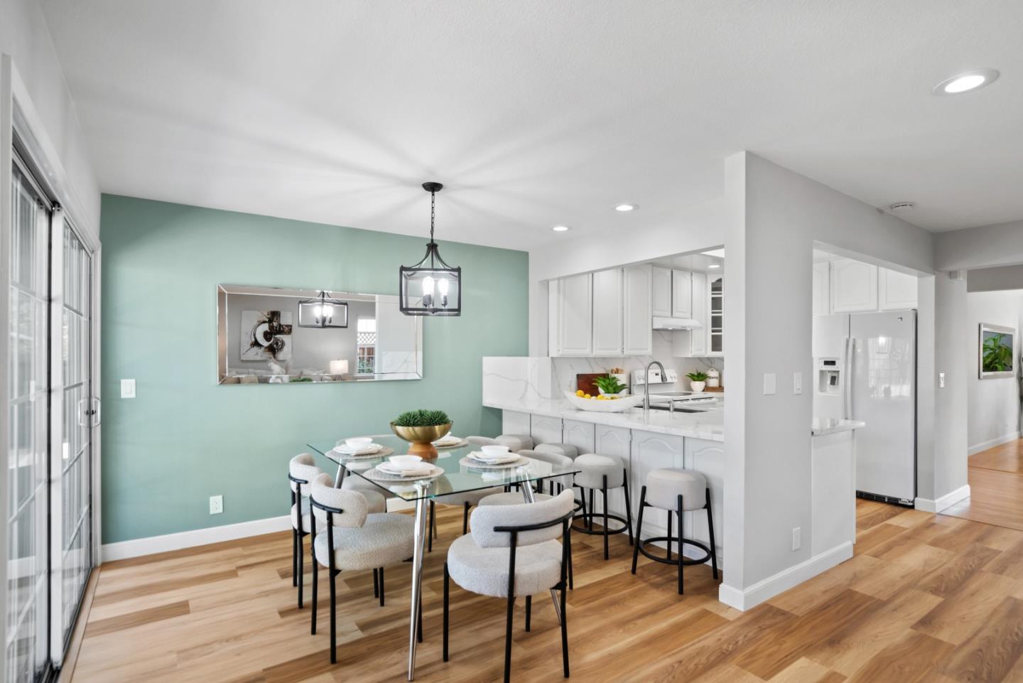 Detail Gallery Image 11 of 27 For 965 Buckeye Dr, Sunnyvale,  CA 94086 - 3 Beds | 2 Baths