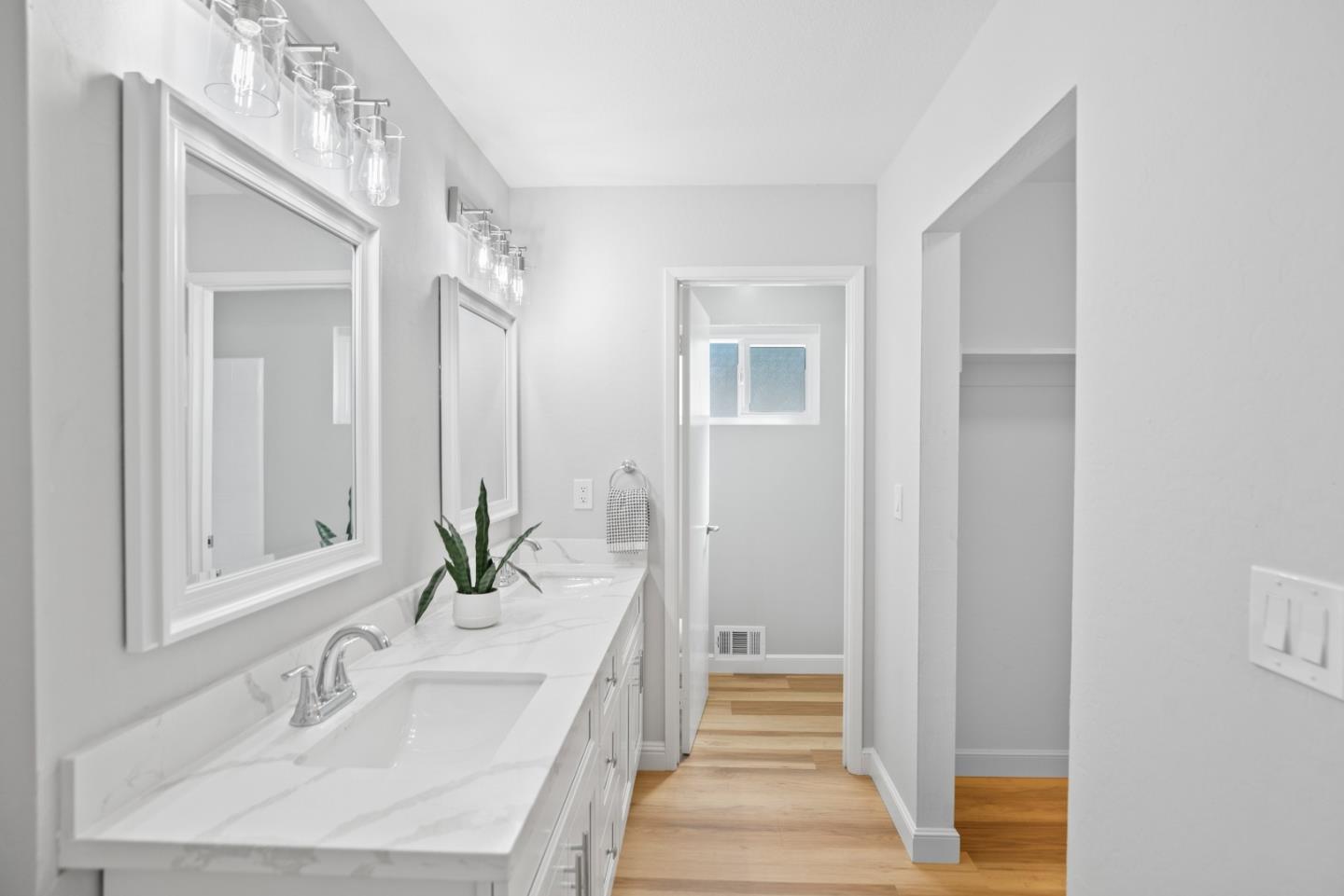 Detail Gallery Image 18 of 27 For 965 Buckeye Dr, Sunnyvale,  CA 94086 - 3 Beds | 2 Baths
