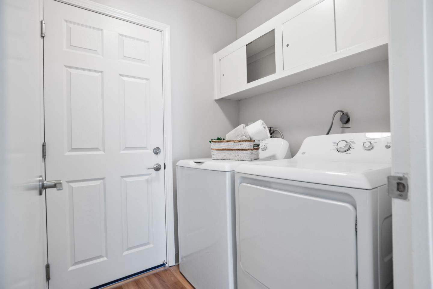 Detail Gallery Image 23 of 27 For 965 Buckeye Dr, Sunnyvale,  CA 94086 - 3 Beds | 2 Baths