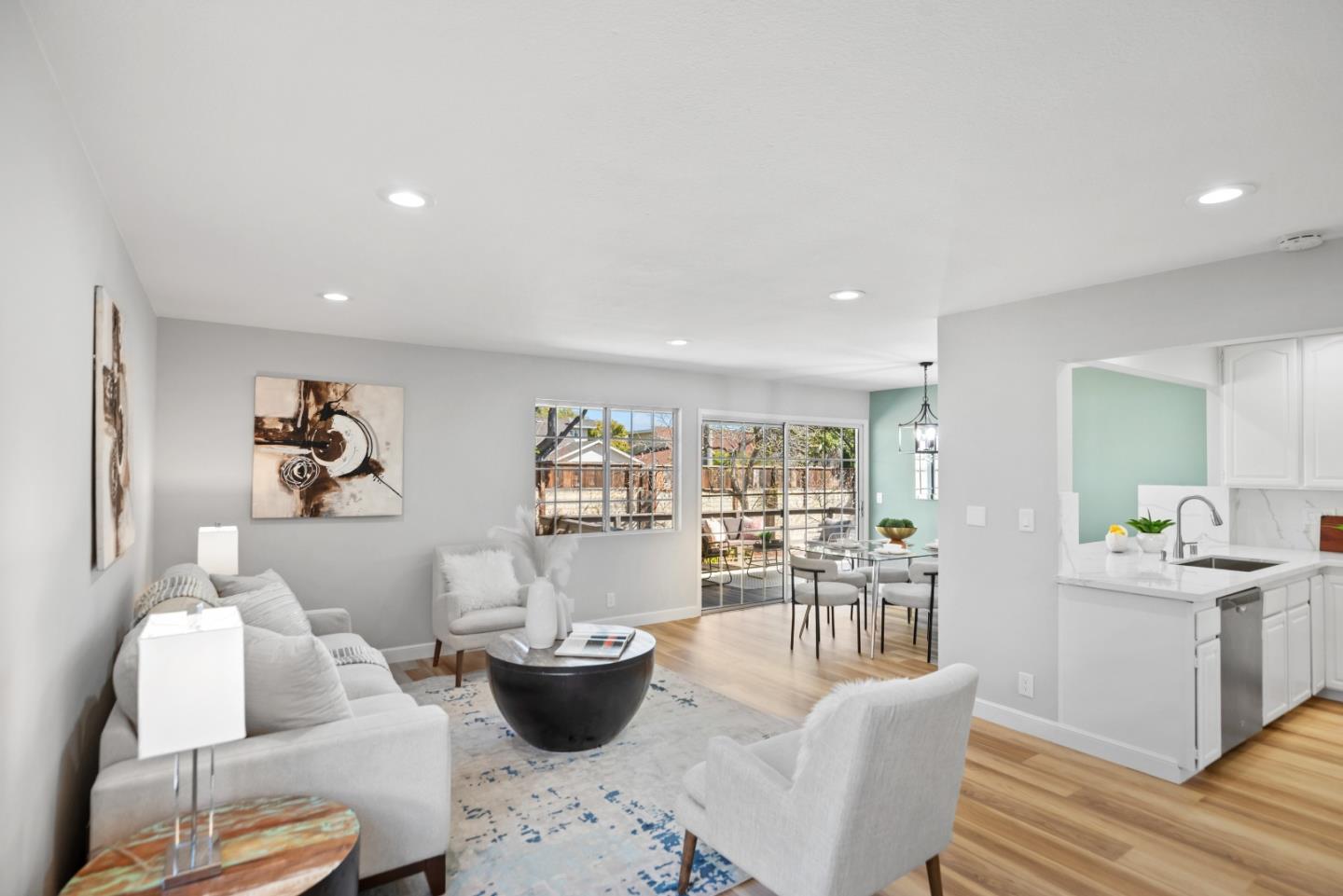 Detail Gallery Image 8 of 27 For 965 Buckeye Dr, Sunnyvale,  CA 94086 - 3 Beds | 2 Baths