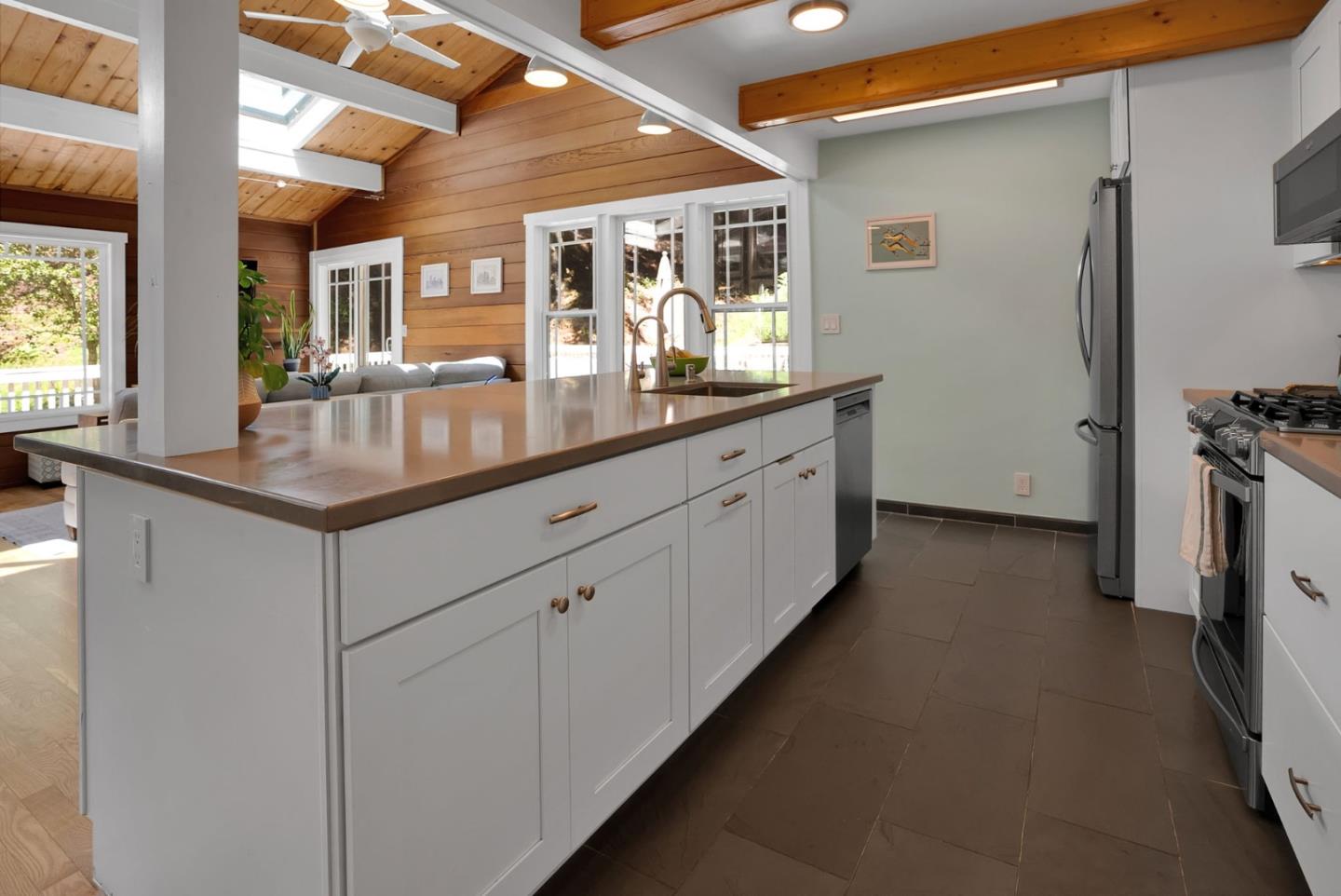 Detail Gallery Image 10 of 49 For 14566 Old Japanese Rd, Los Gatos,  CA 95033 - 3 Beds | 2 Baths