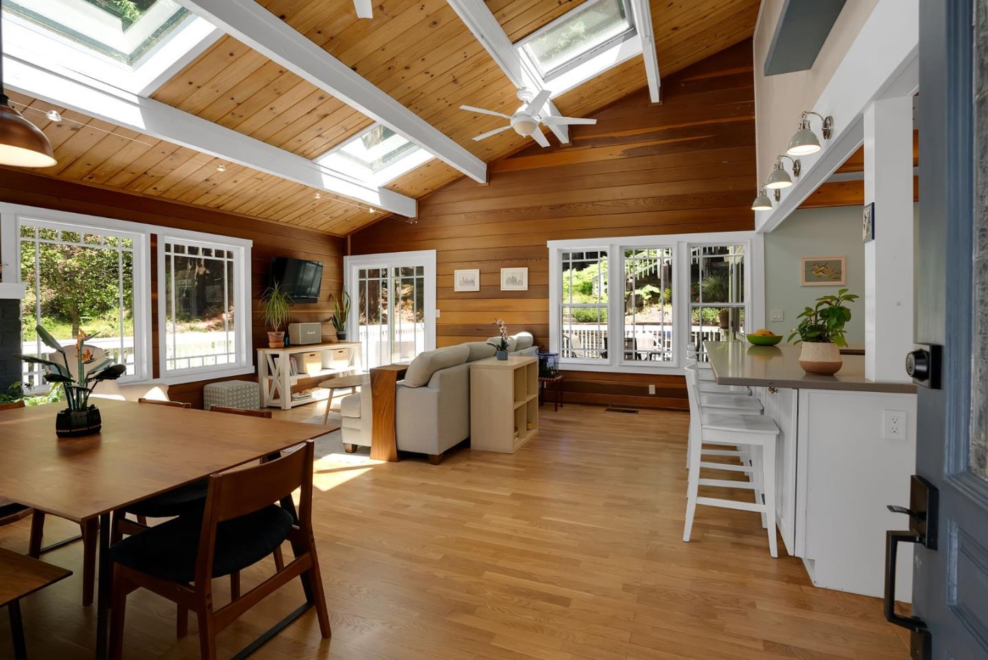 Detail Gallery Image 4 of 49 For 14566 Old Japanese Rd, Los Gatos,  CA 95033 - 3 Beds | 2 Baths