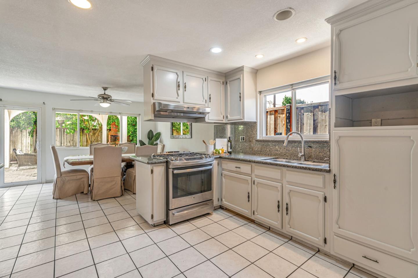 Detail Gallery Image 13 of 34 For 4219 Senter Rd, San Jose,  CA 95111 - 5 Beds | 3 Baths