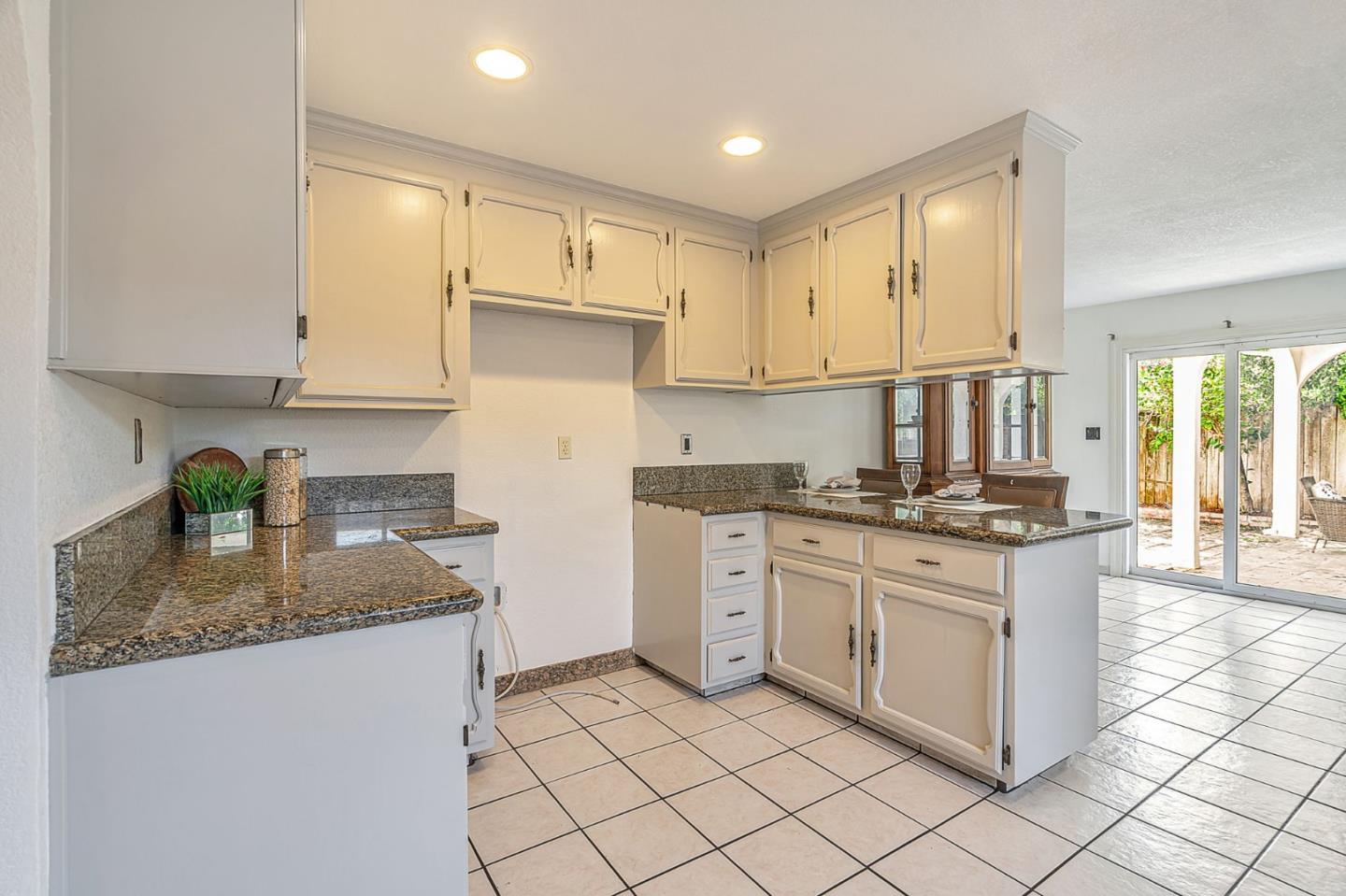 Detail Gallery Image 14 of 34 For 4219 Senter Rd, San Jose,  CA 95111 - 5 Beds | 3 Baths