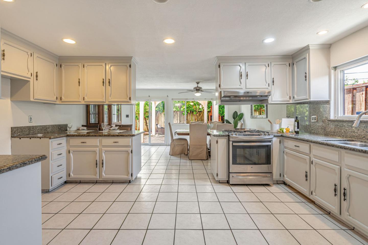Detail Gallery Image 16 of 34 For 4219 Senter Rd, San Jose,  CA 95111 - 5 Beds | 3 Baths