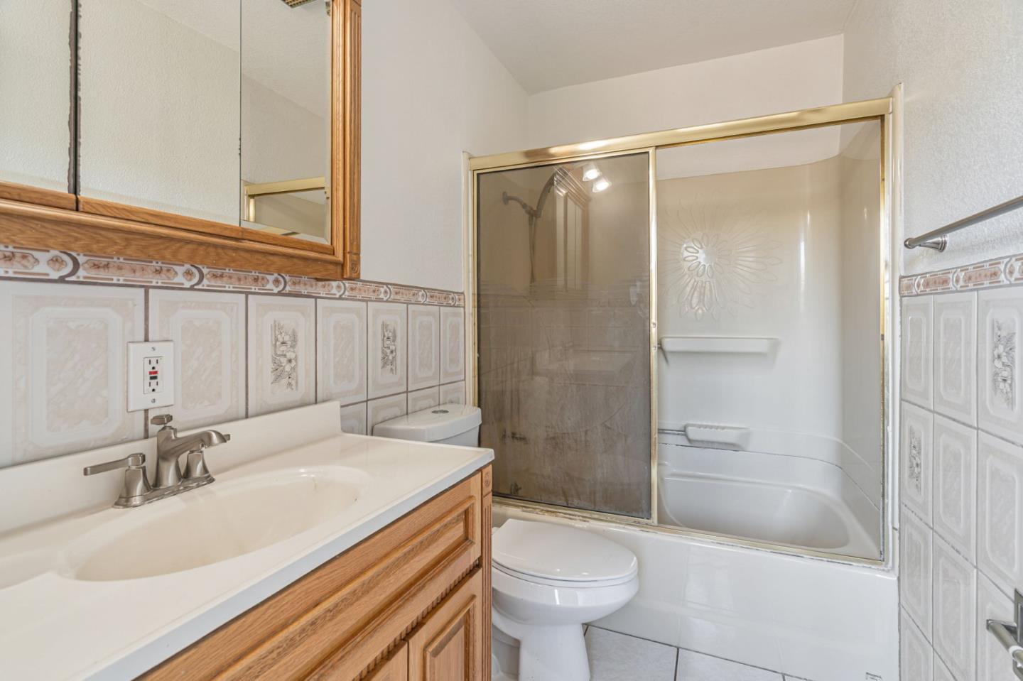 Detail Gallery Image 25 of 34 For 4219 Senter Rd, San Jose,  CA 95111 - 5 Beds | 3 Baths