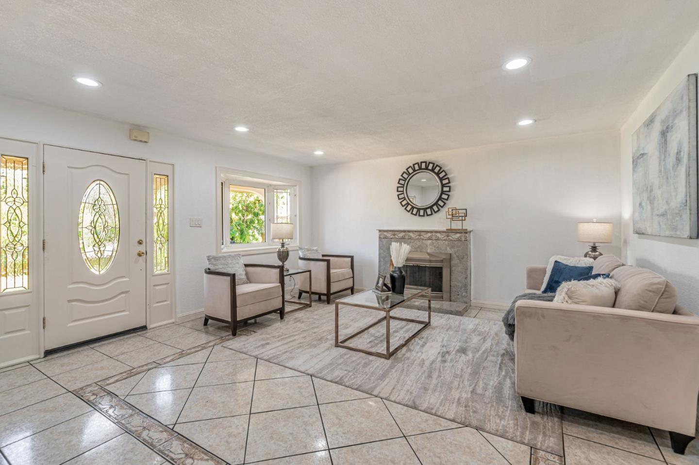 Detail Gallery Image 8 of 34 For 4219 Senter Rd, San Jose,  CA 95111 - 5 Beds | 3 Baths