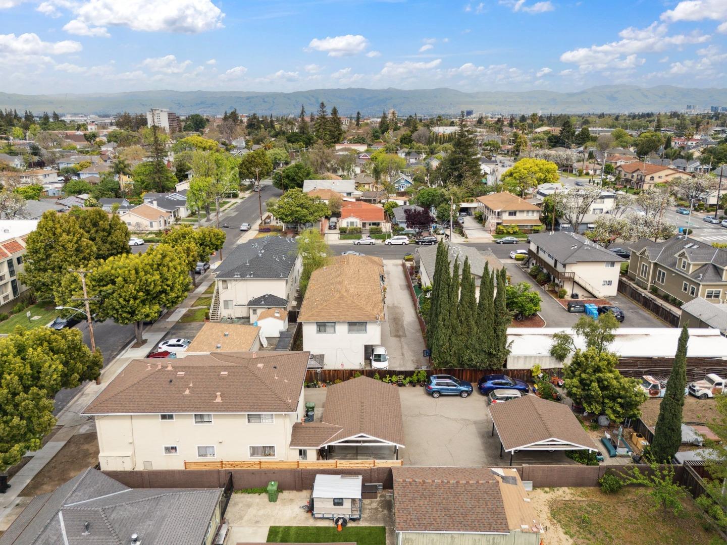 Detail Gallery Image 5 of 14 For 684 Lincoln St, Santa Clara,  CA 95050 - 7 Beds | 3 Baths