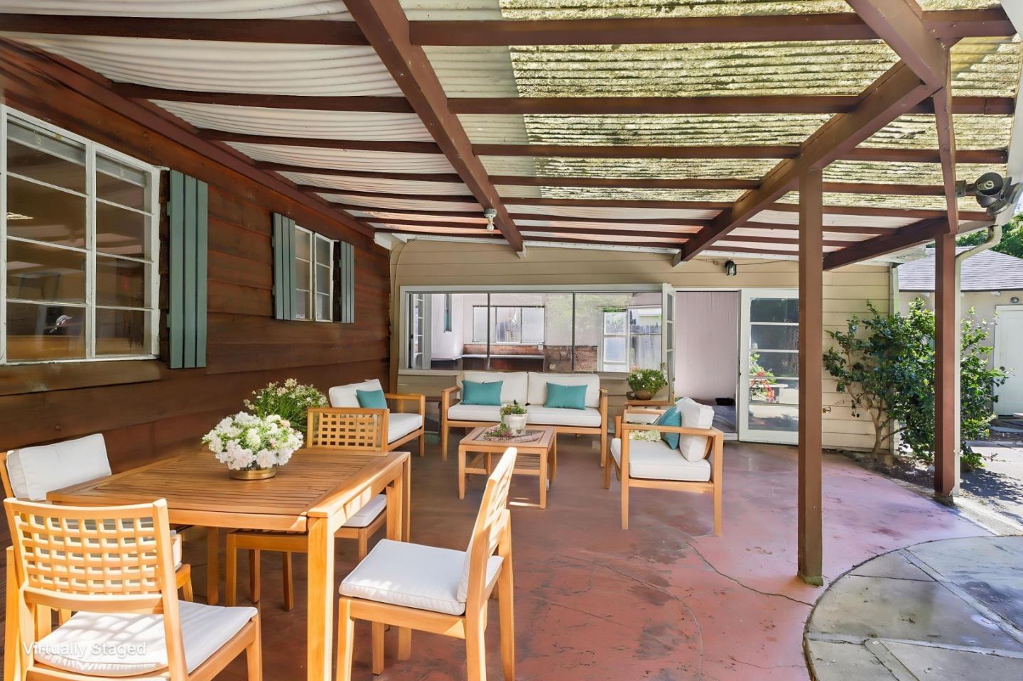 Detail Gallery Image 11 of 19 For 22075 Baywood Ave, Castro Valley,  CA 94546 - 4 Beds | 2 Baths