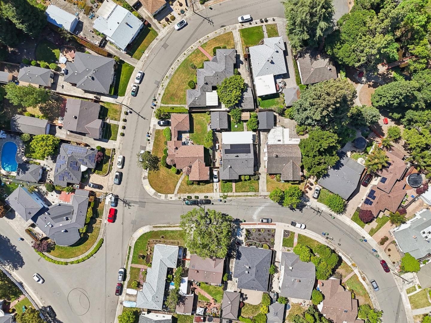 Detail Gallery Image 18 of 19 For 22075 Baywood Ave, Castro Valley,  CA 94546 - 4 Beds | 2 Baths