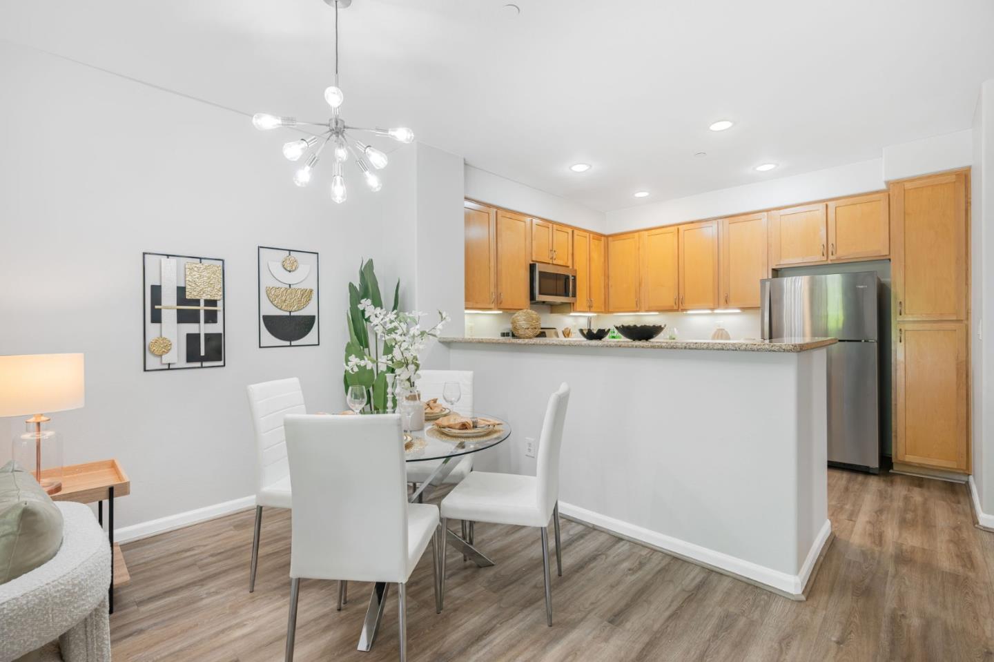 Detail Gallery Image 11 of 40 For 20500 Town Center Ln #168,  Cupertino,  CA 95014 - 2 Beds | 2 Baths