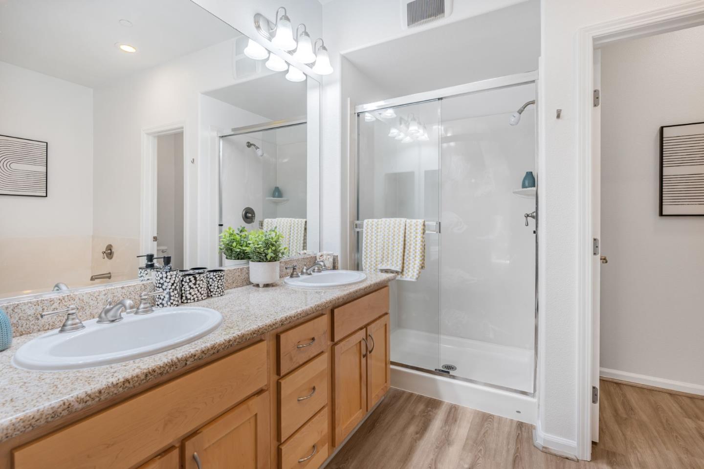 Detail Gallery Image 18 of 40 For 20500 Town Center Ln #168,  Cupertino,  CA 95014 - 2 Beds | 2 Baths