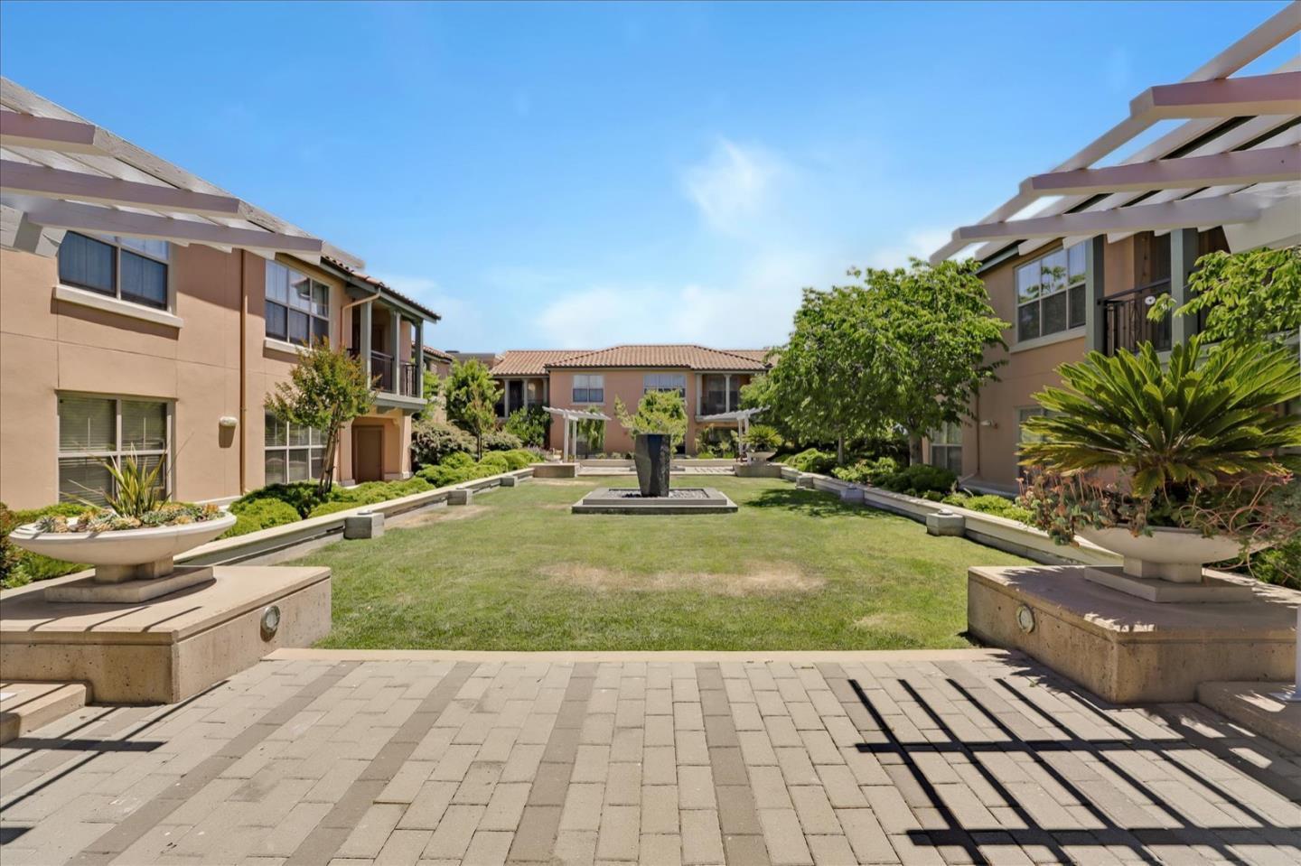 Detail Gallery Image 27 of 40 For 20500 Town Center Ln #168,  Cupertino,  CA 95014 - 2 Beds | 2 Baths