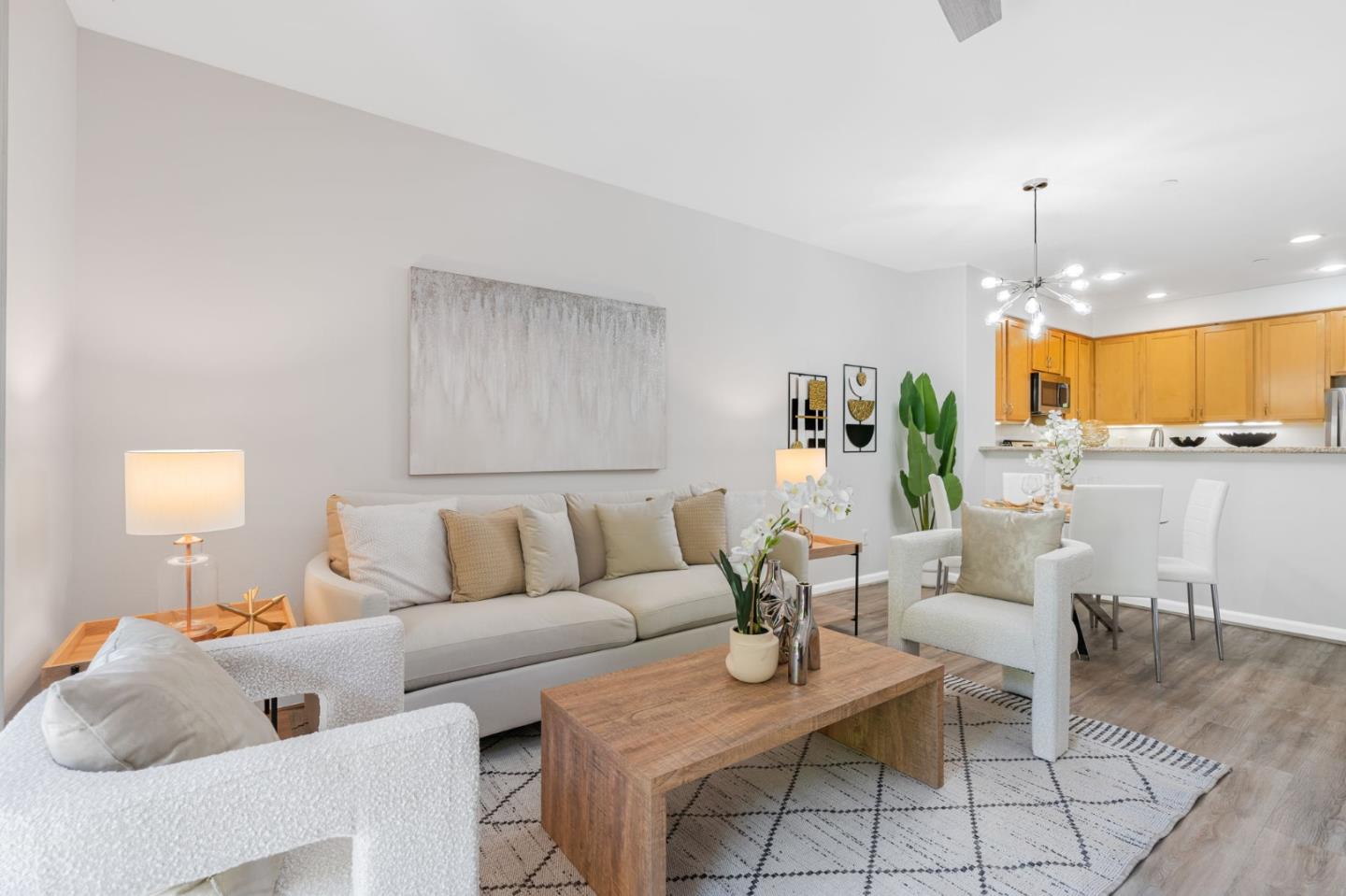 Detail Gallery Image 4 of 40 For 20500 Town Center Ln #168,  Cupertino,  CA 95014 - 2 Beds | 2 Baths