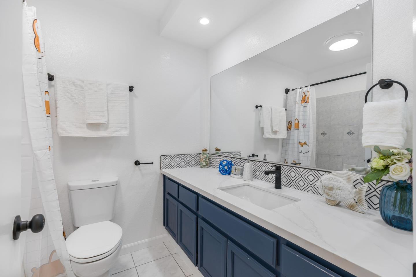 Detail Gallery Image 10 of 36 For 935 La Mesa Ter #G,  Sunnyvale,  CA 94086 - 2 Beds | 1 Baths