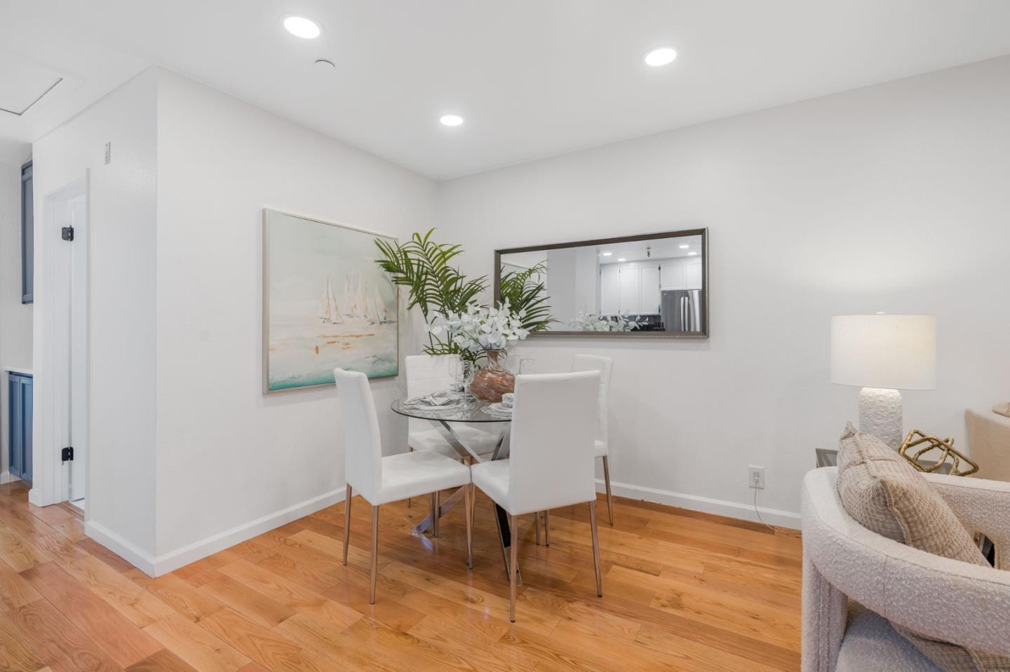 Detail Gallery Image 5 of 36 For 935 La Mesa Ter #G,  Sunnyvale,  CA 94086 - 2 Beds | 1 Baths