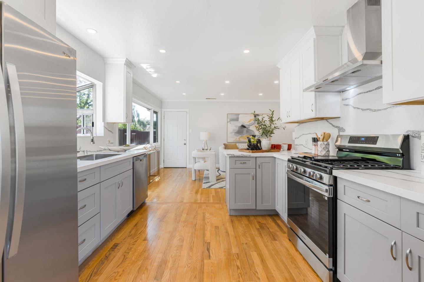 Detail Gallery Image 10 of 33 For 1185 Maryann Dr, Santa Clara,  CA 95050 - 3 Beds | 2 Baths