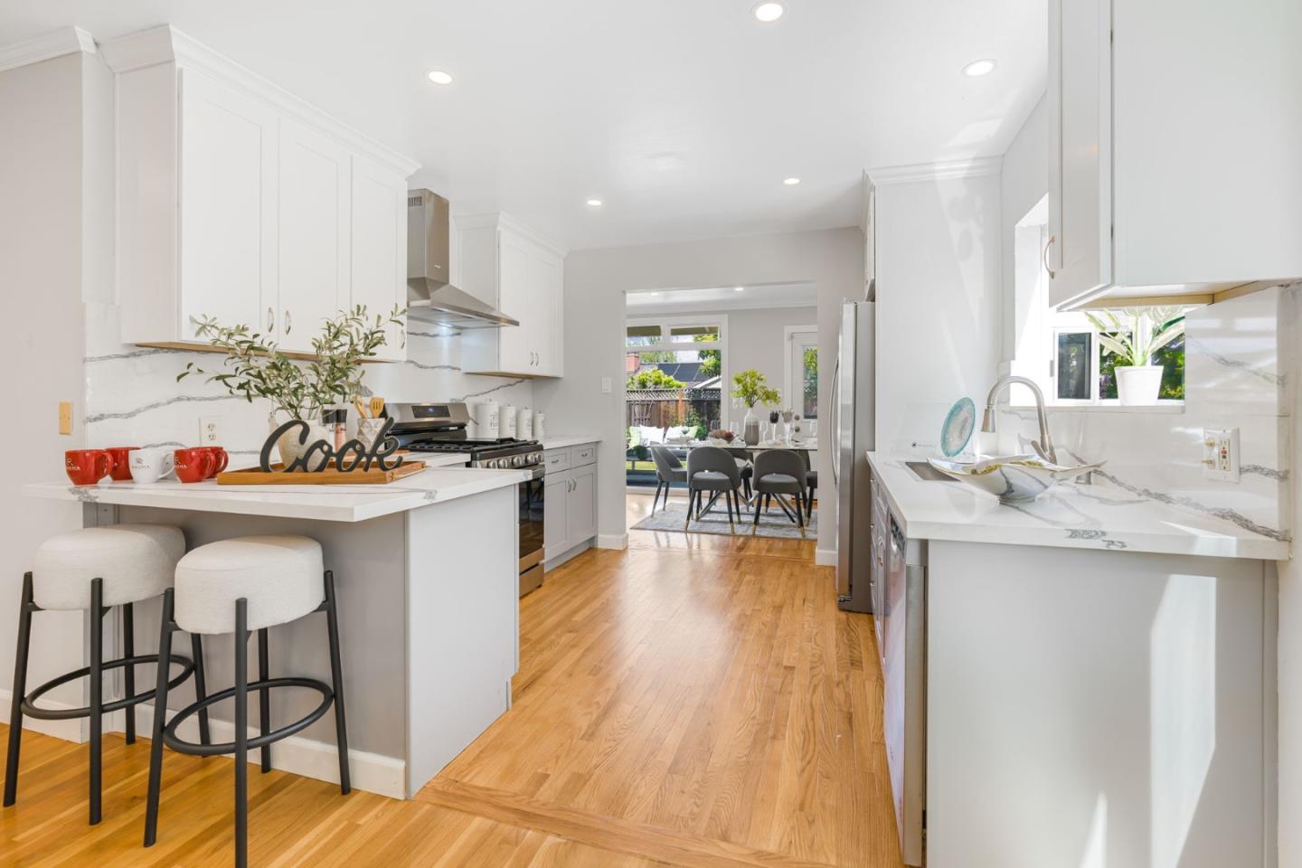 Detail Gallery Image 13 of 33 For 1185 Maryann Dr, Santa Clara,  CA 95050 - 3 Beds | 2 Baths