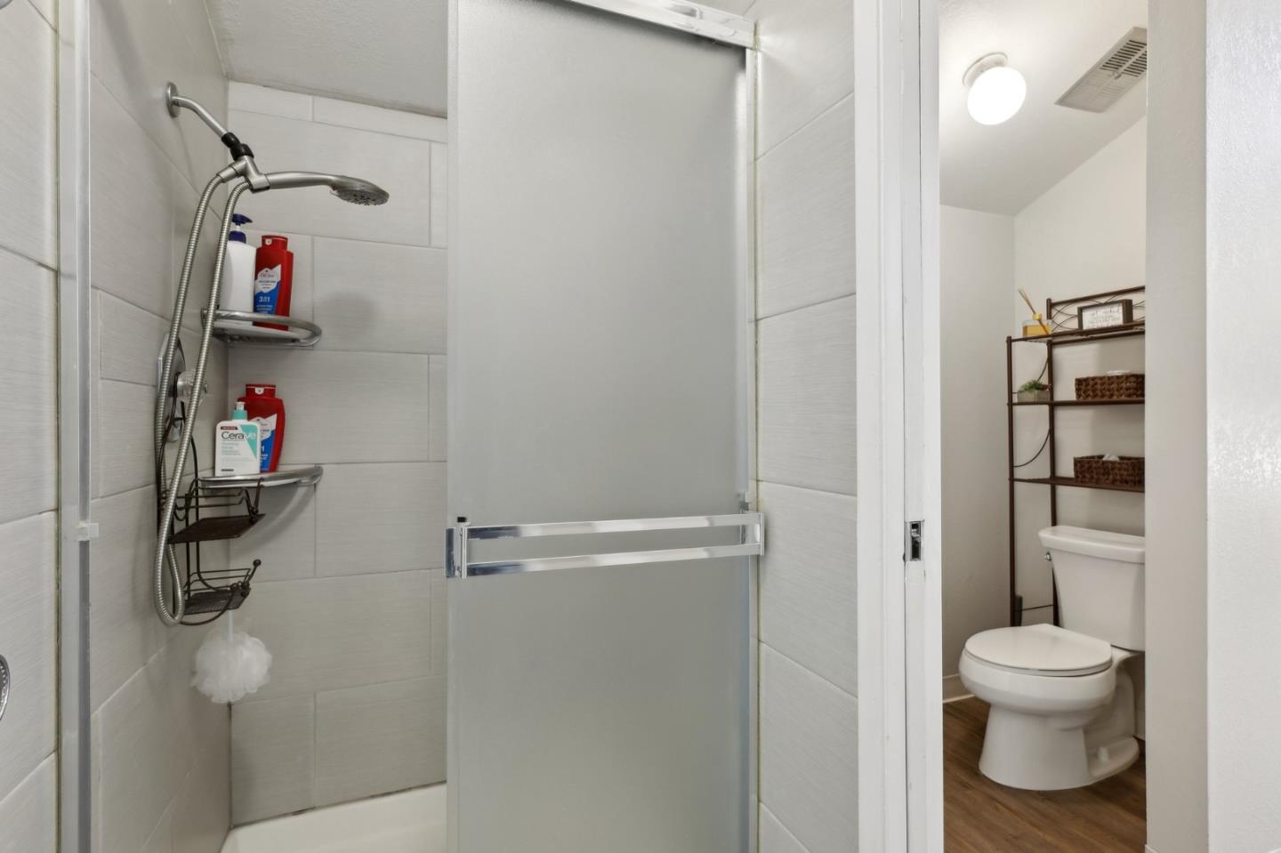 Detail Gallery Image 23 of 31 For 2378 Cheshire Pl, San Leandro,  CA 94577 - 3 Beds | 2/1 Baths