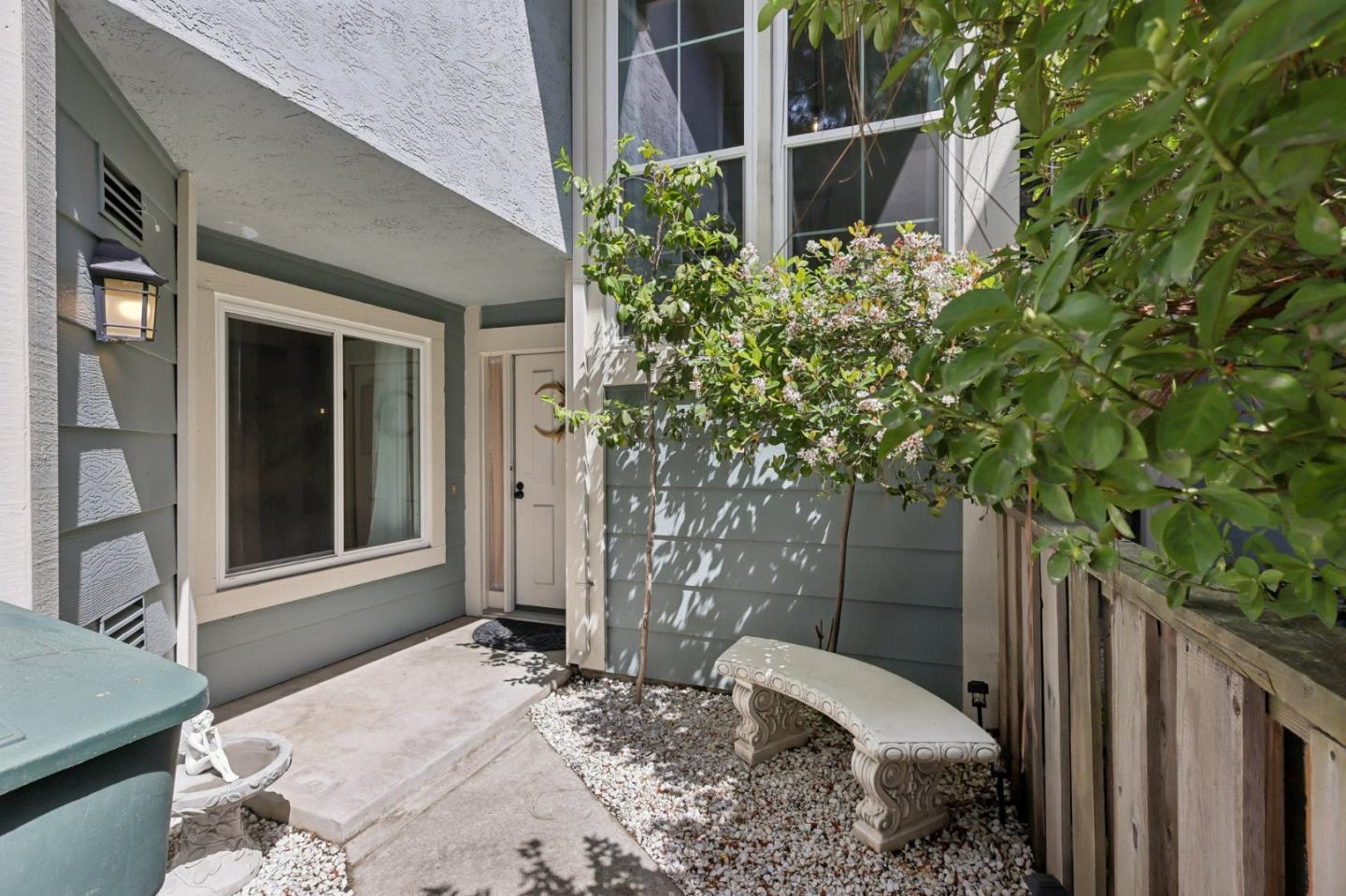 Detail Gallery Image 3 of 31 For 2378 Cheshire Pl, San Leandro,  CA 94577 - 3 Beds | 2/1 Baths