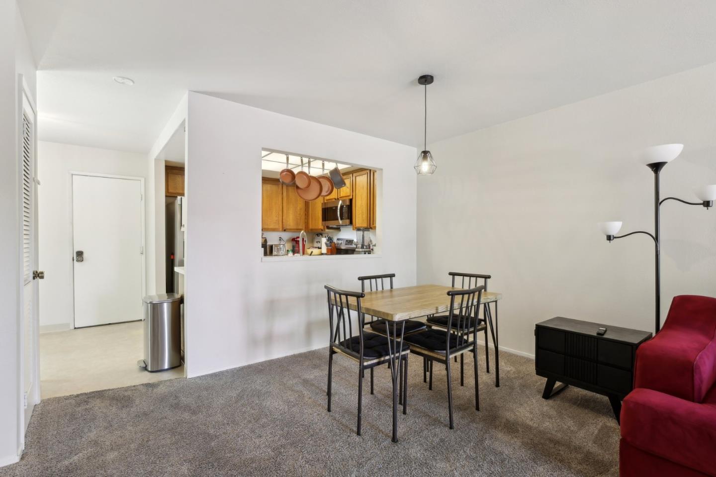 Detail Gallery Image 6 of 31 For 2378 Cheshire Pl, San Leandro,  CA 94577 - 3 Beds | 2/1 Baths