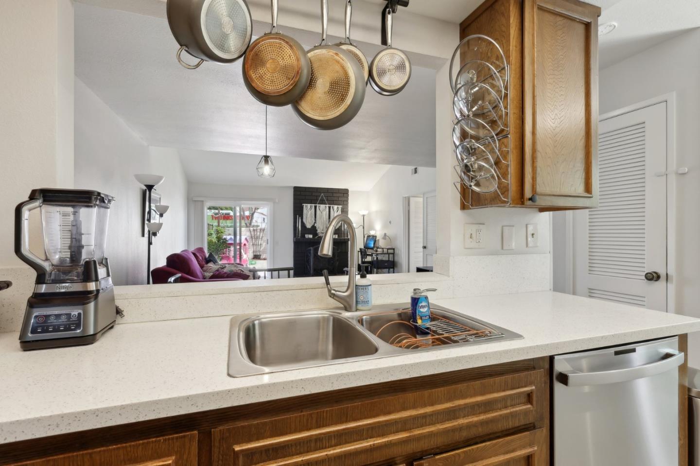 Detail Gallery Image 9 of 31 For 2378 Cheshire Pl, San Leandro,  CA 94577 - 3 Beds | 2/1 Baths