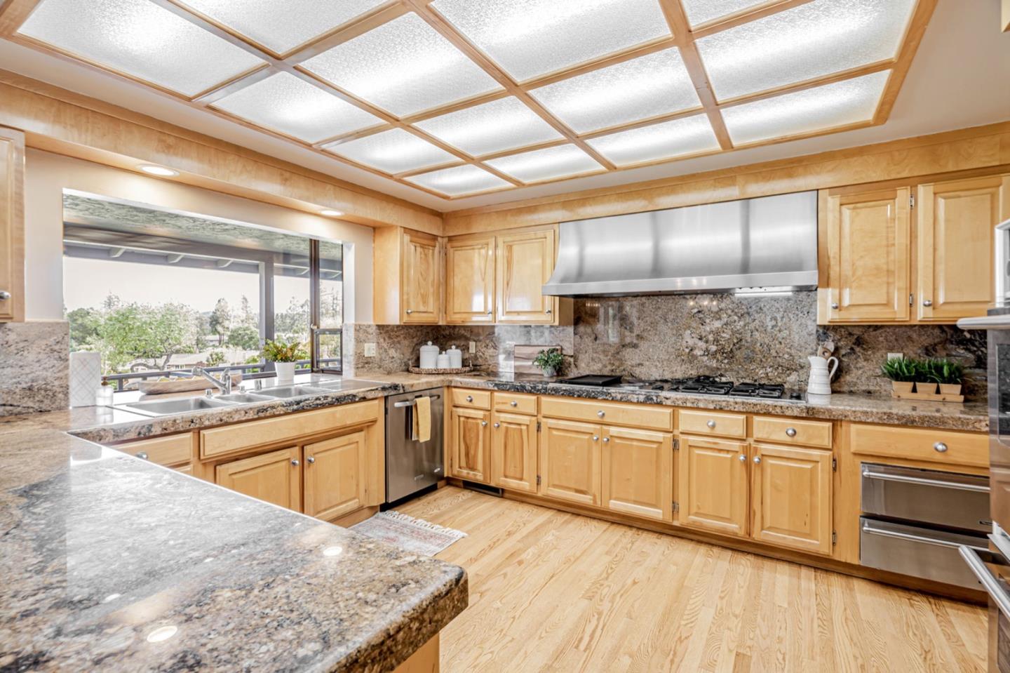 Detail Gallery Image 13 of 69 For 6744 Leyland Park Dr, San Jose,  CA 95120 - 5 Beds | 4 Baths