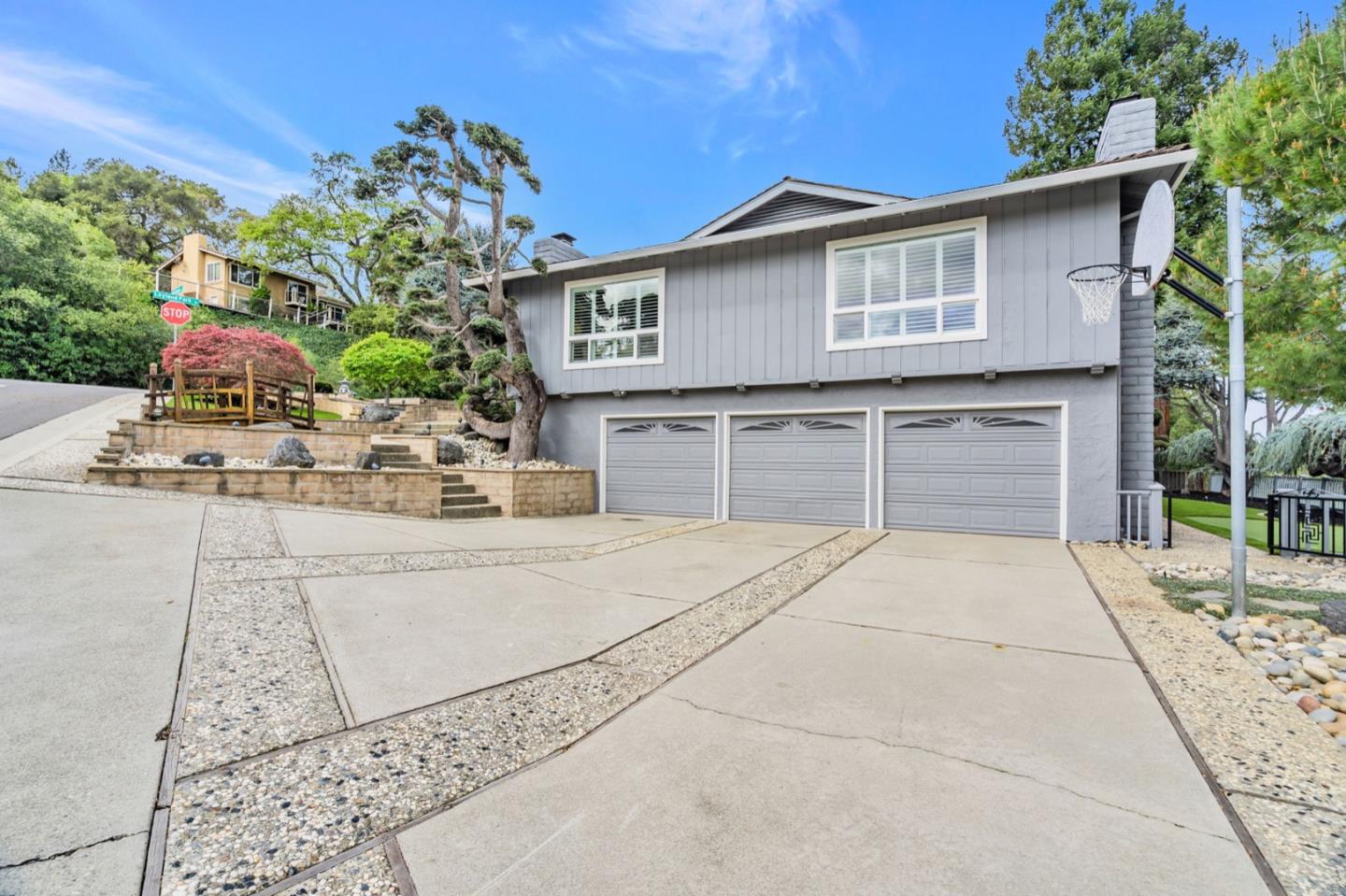 Detail Gallery Image 3 of 69 For 6744 Leyland Park Dr, San Jose,  CA 95120 - 5 Beds | 4 Baths