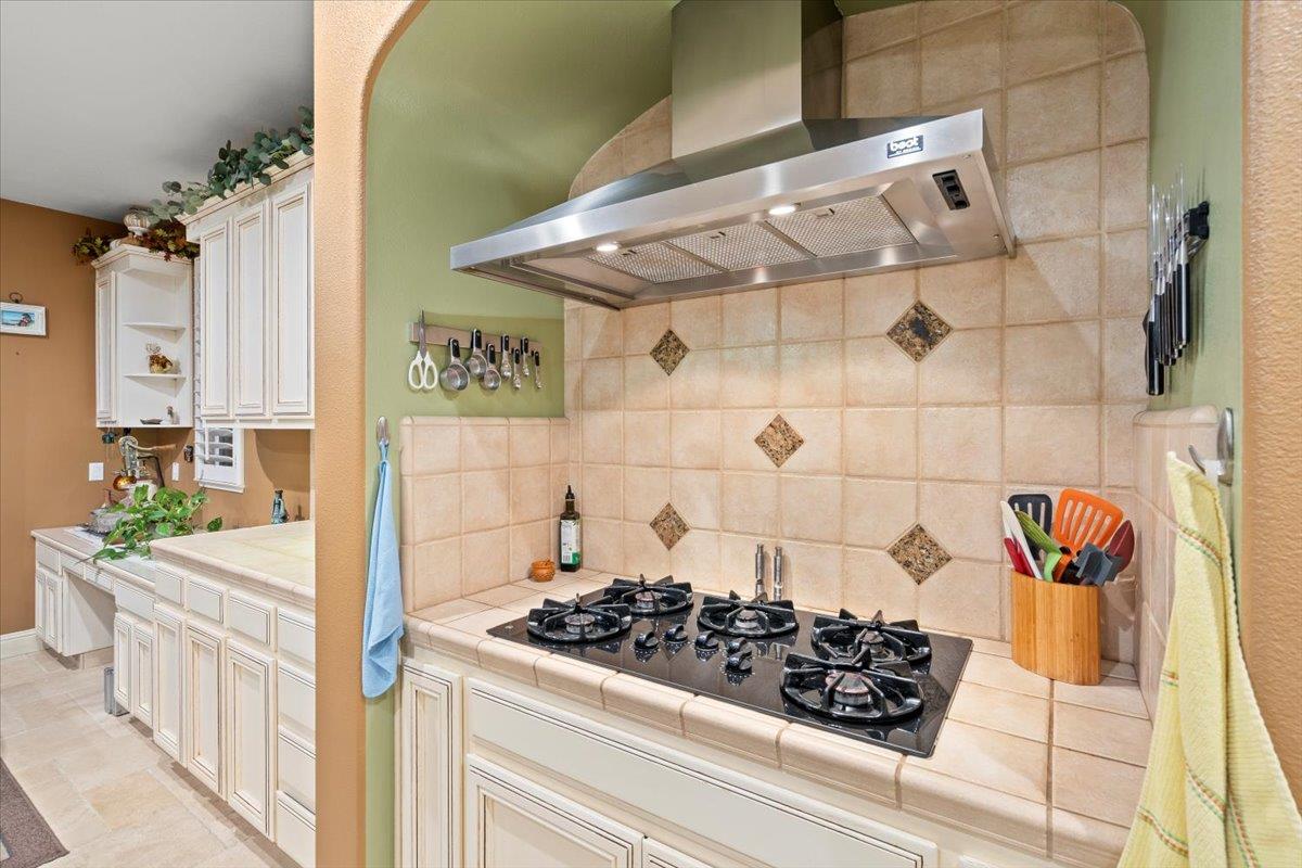 Detail Gallery Image 8 of 32 For 7532 Strath Pl, Gilroy,  CA 95020 - 4 Beds | 3 Baths
