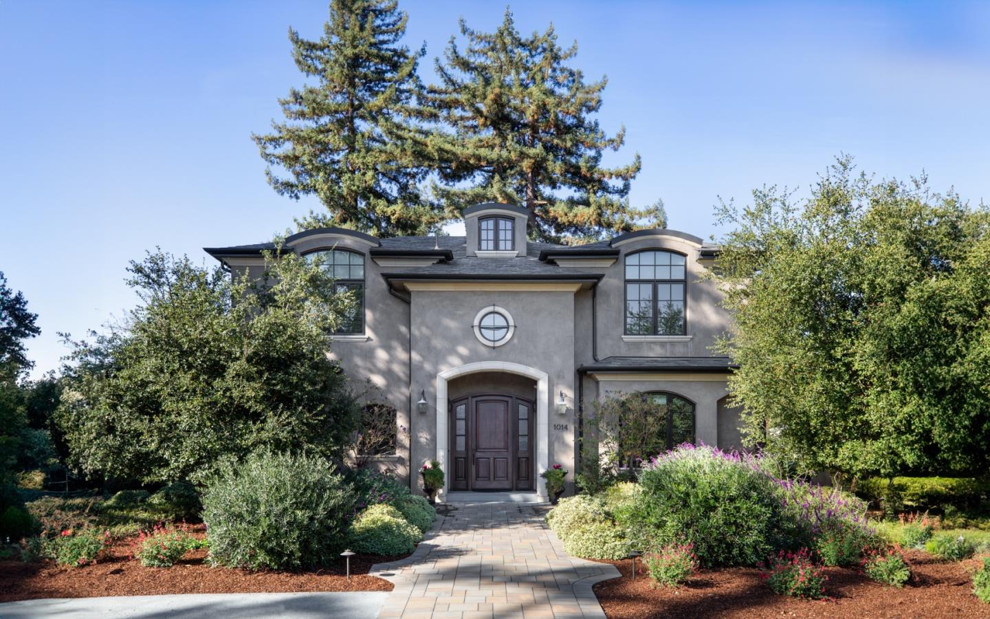 Detail Gallery Image 2 of 46 For 1014 Russell Ave, Los Altos,  CA 94024 - 5 Beds | 4/1 Baths