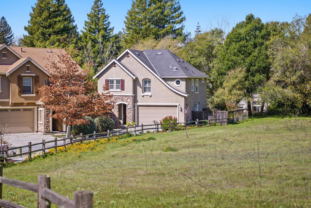 Detail Gallery Image 2 of 38 For 237 Fieldcrest Ln, Santa Cruz,  CA 95060 - 3 Beds | 2/1 Baths