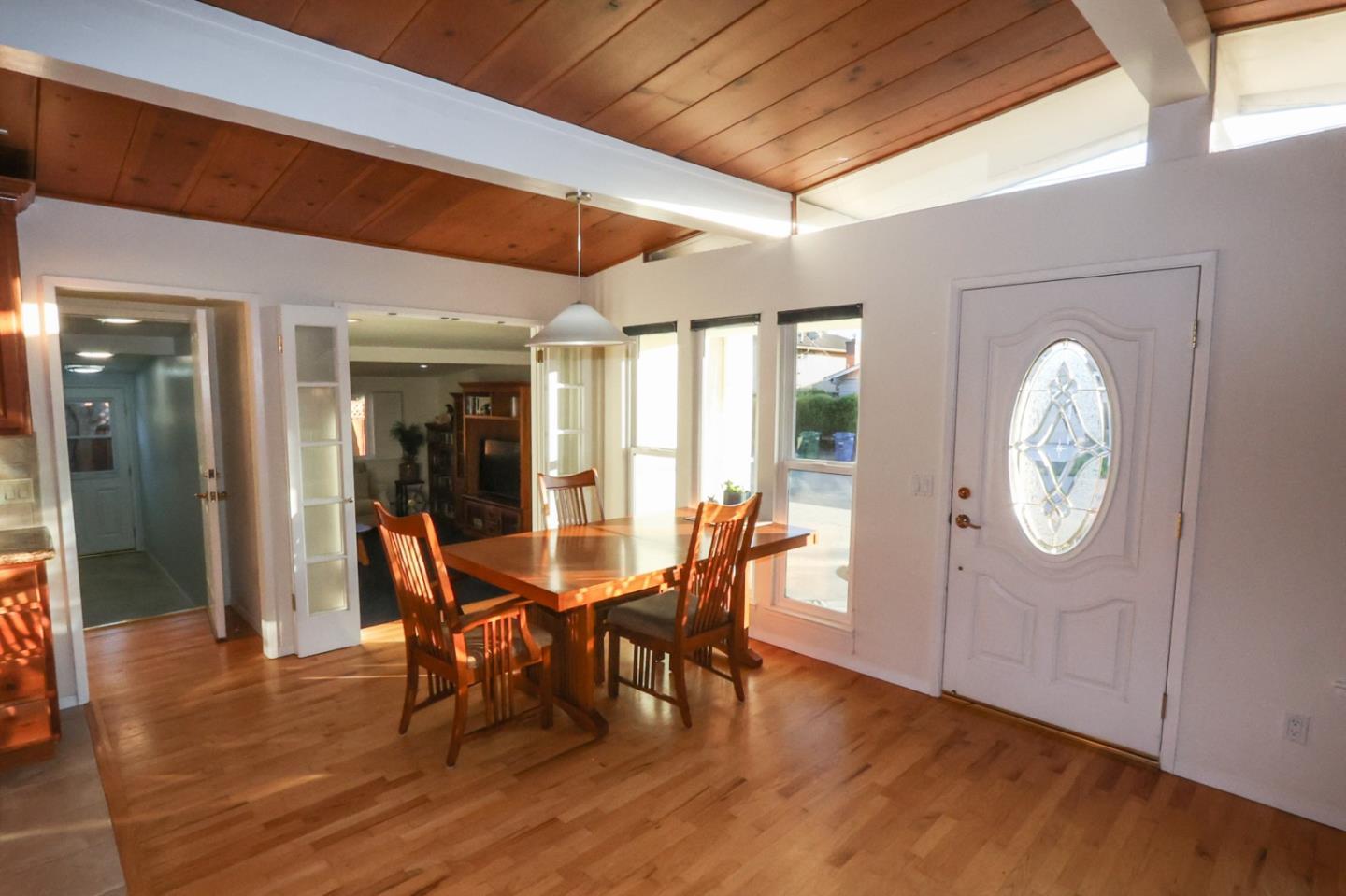 Detail Gallery Image 10 of 30 For 108 Santa Cruz Ave, Aptos,  CA 95003 - 3 Beds | 2 Baths