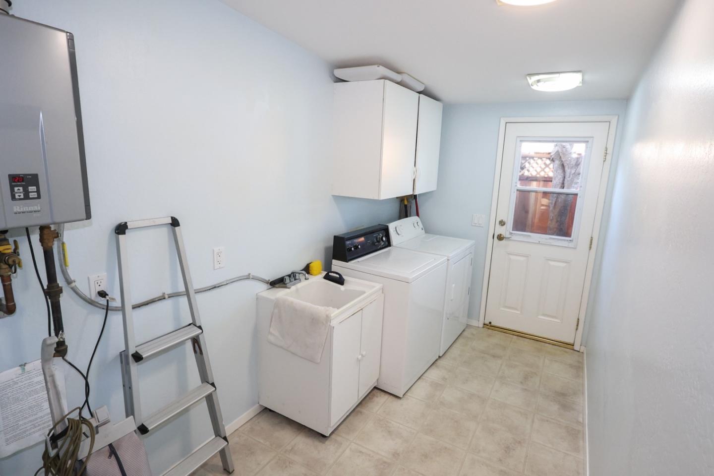 Detail Gallery Image 12 of 30 For 108 Santa Cruz Ave, Aptos,  CA 95003 - 3 Beds | 2 Baths