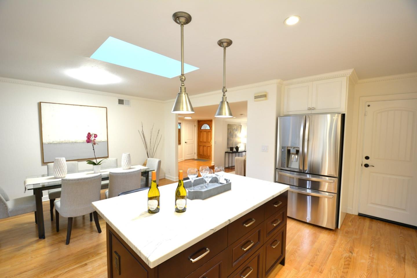 Detail Gallery Image 12 of 37 For 4640 Venice Way, San Jose,  CA 95129 - 4 Beds | 3 Baths