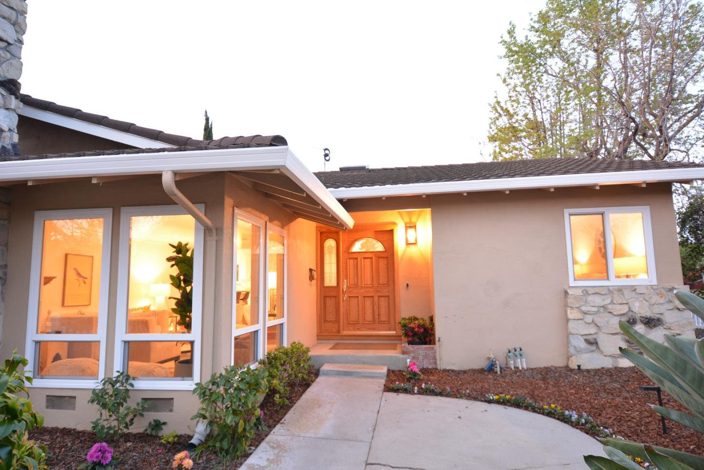 Detail Gallery Image 2 of 37 For 4640 Venice Way, San Jose,  CA 95129 - 4 Beds | 3 Baths
