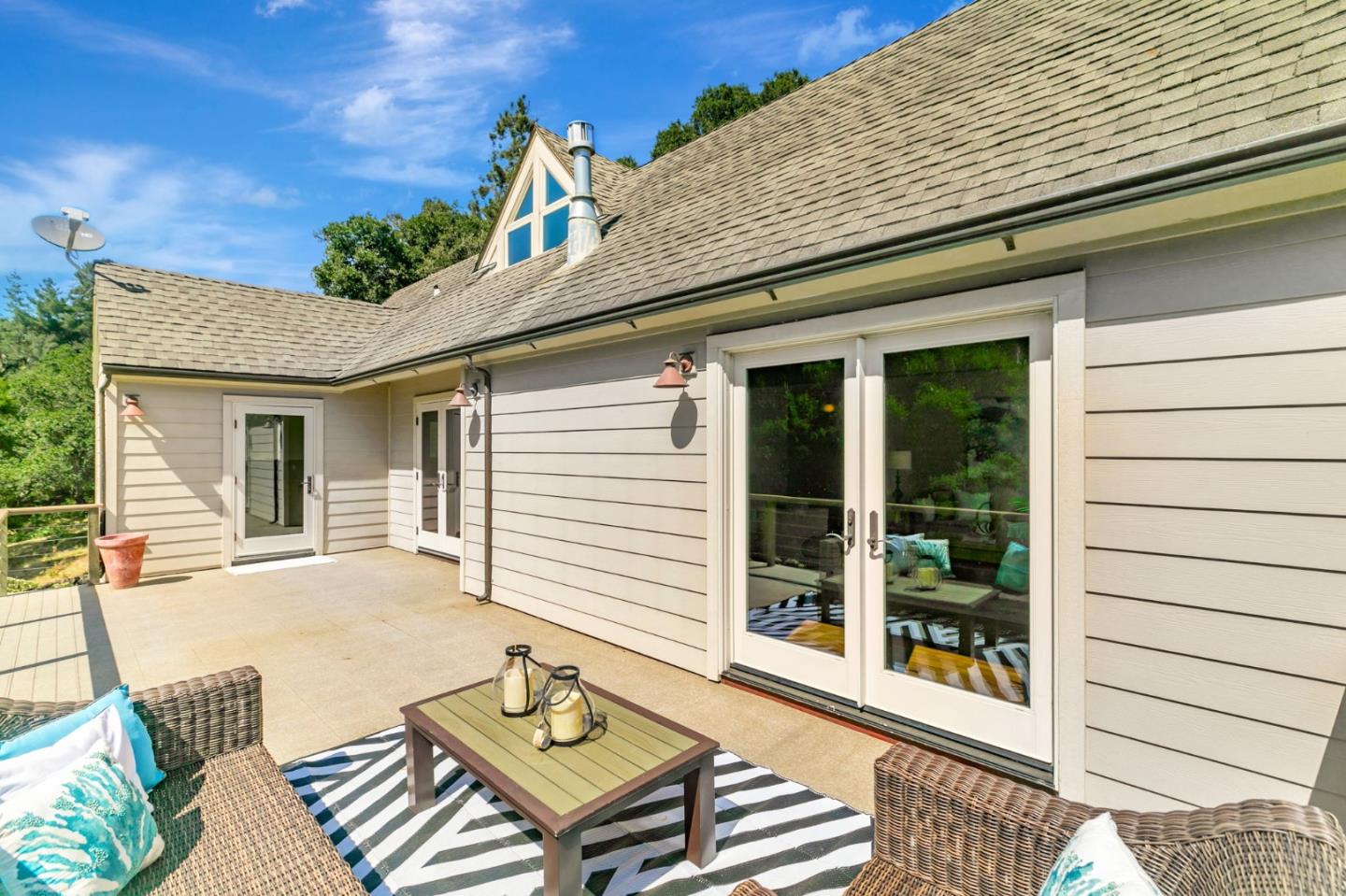 Detail Gallery Image 11 of 91 For 411 Hecker Pass Rd, Watsonville,  CA 95076 - 4 Beds | 4 Baths