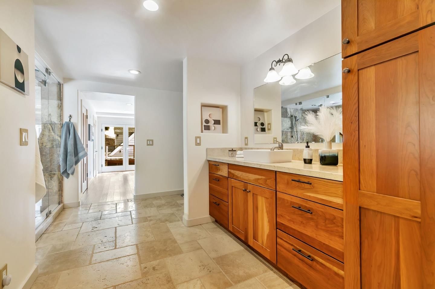 Detail Gallery Image 23 of 91 For 411 Hecker Pass Rd, Watsonville,  CA 95076 - 4 Beds | 4 Baths