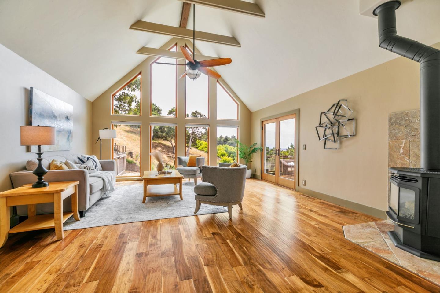 Detail Gallery Image 3 of 91 For 411 Hecker Pass Rd, Watsonville,  CA 95076 - 4 Beds | 4 Baths