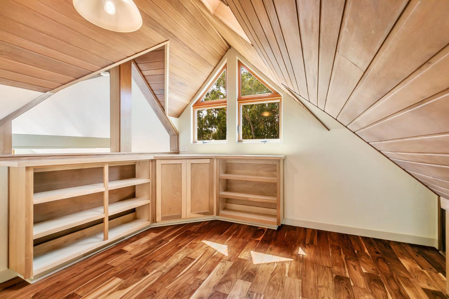 Detail Gallery Image 31 of 91 For 411 Hecker Pass Rd, Watsonville,  CA 95076 - 4 Beds | 4 Baths