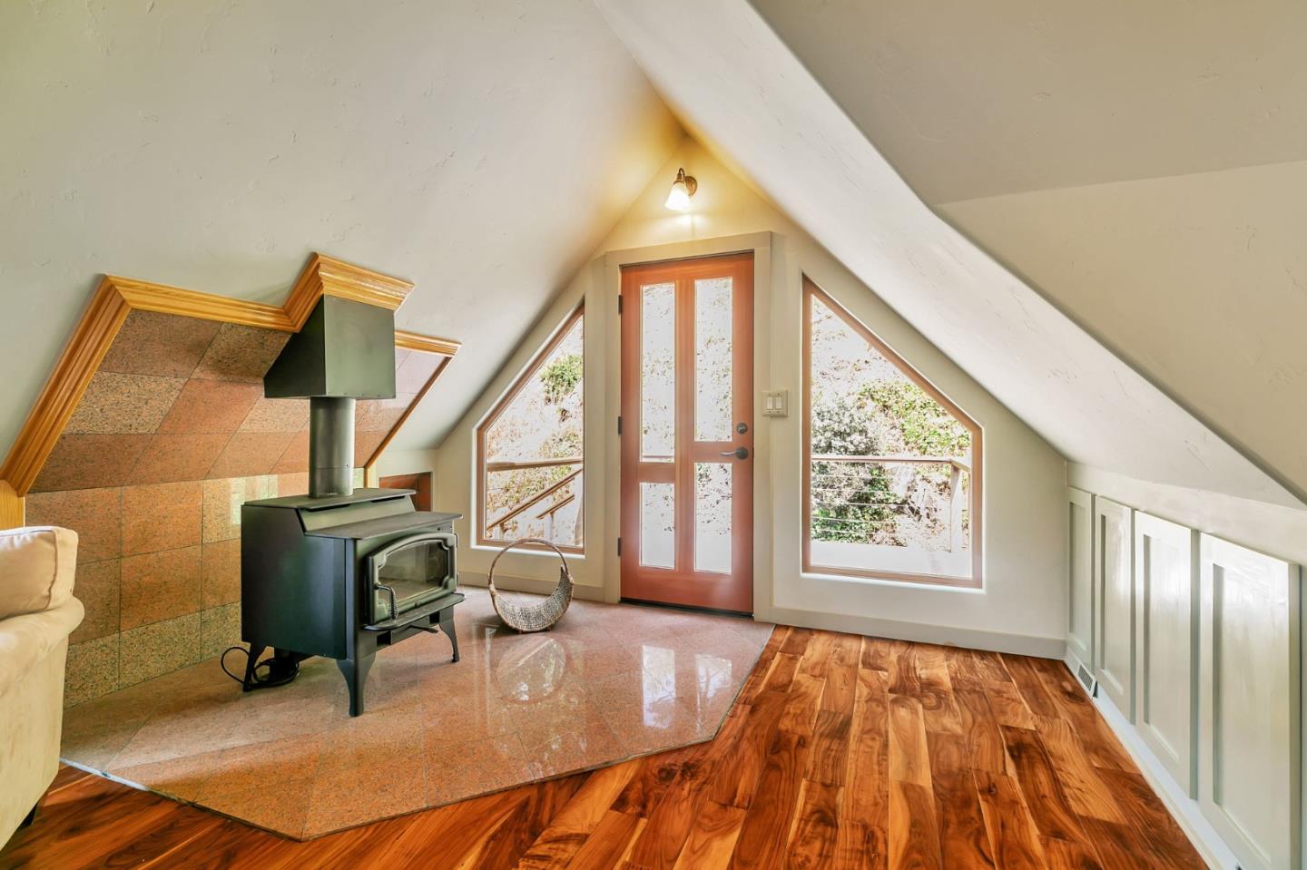 Detail Gallery Image 35 of 91 For 411 Hecker Pass Rd, Watsonville,  CA 95076 - 4 Beds | 4 Baths
